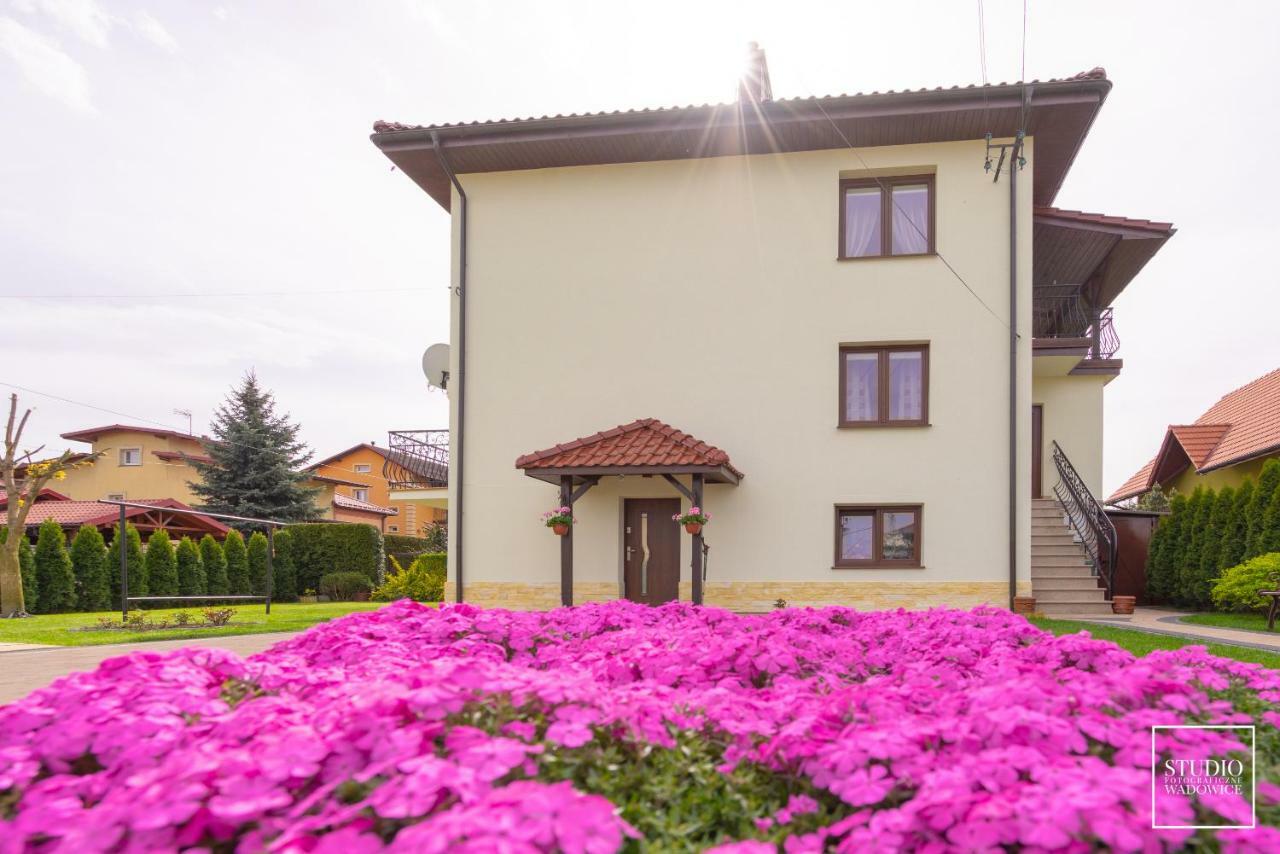 Viktoria Wadowice Apartment Exterior photo